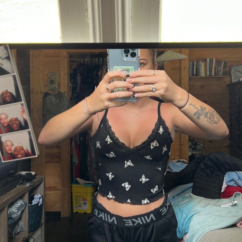 cute butterfly tank top from h&m never worn size xs